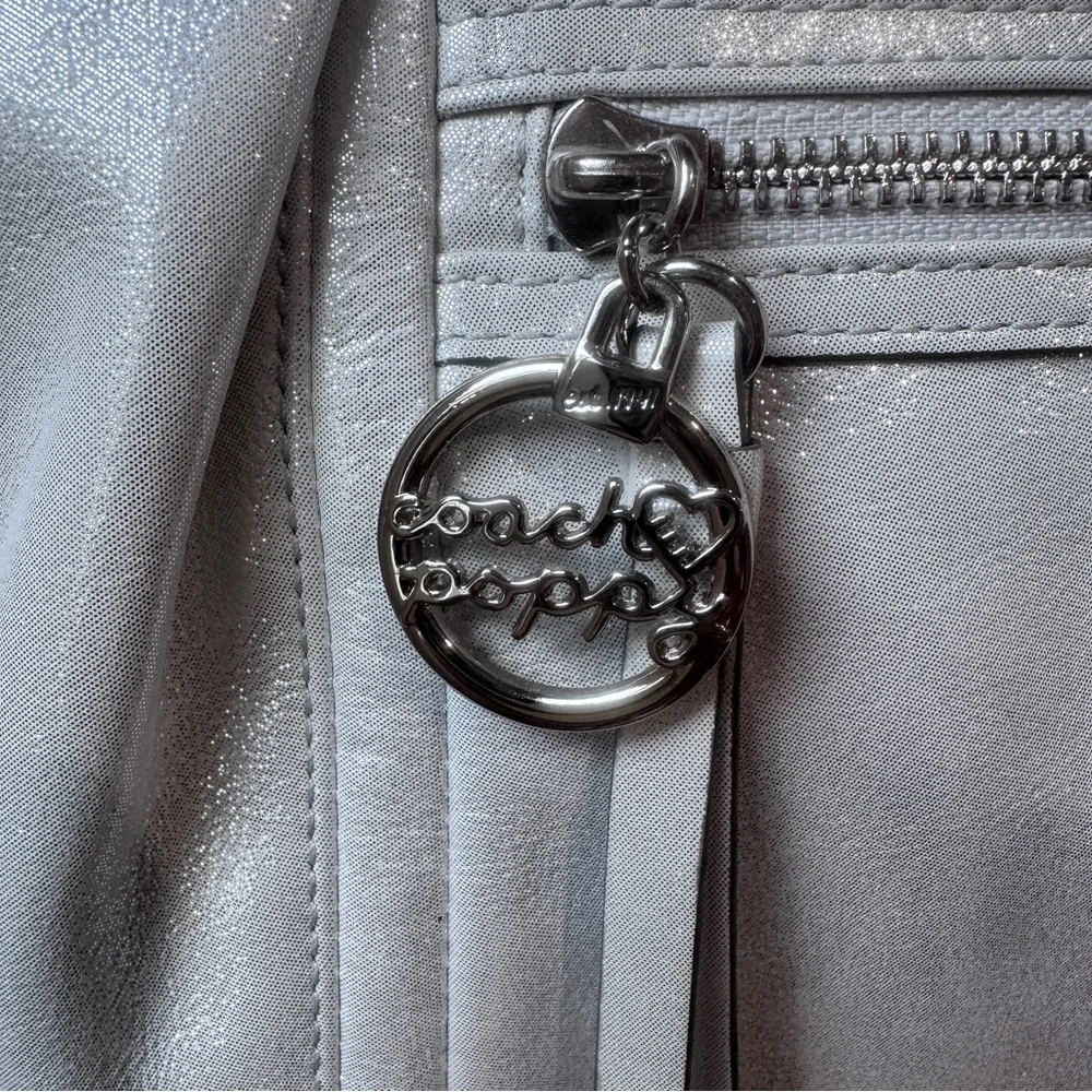 Coach Legacy Poppy Leather in Stardust Silver 16283 Rhinestone Skull Keychain - Picture 5 of 17